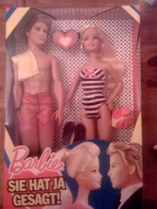 barbiekenneues-bild Willkommen zurück: Barbie und Ken, Traumpaar aller Mädchenzimmer. Foto: io